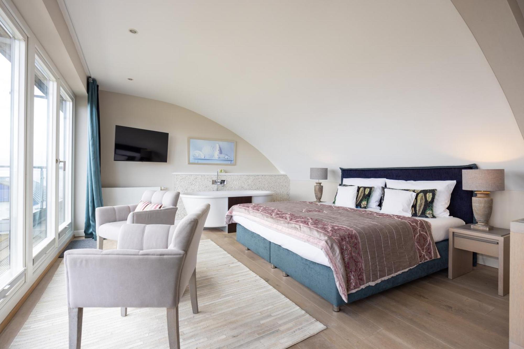 Am Koenigshafen 4* List