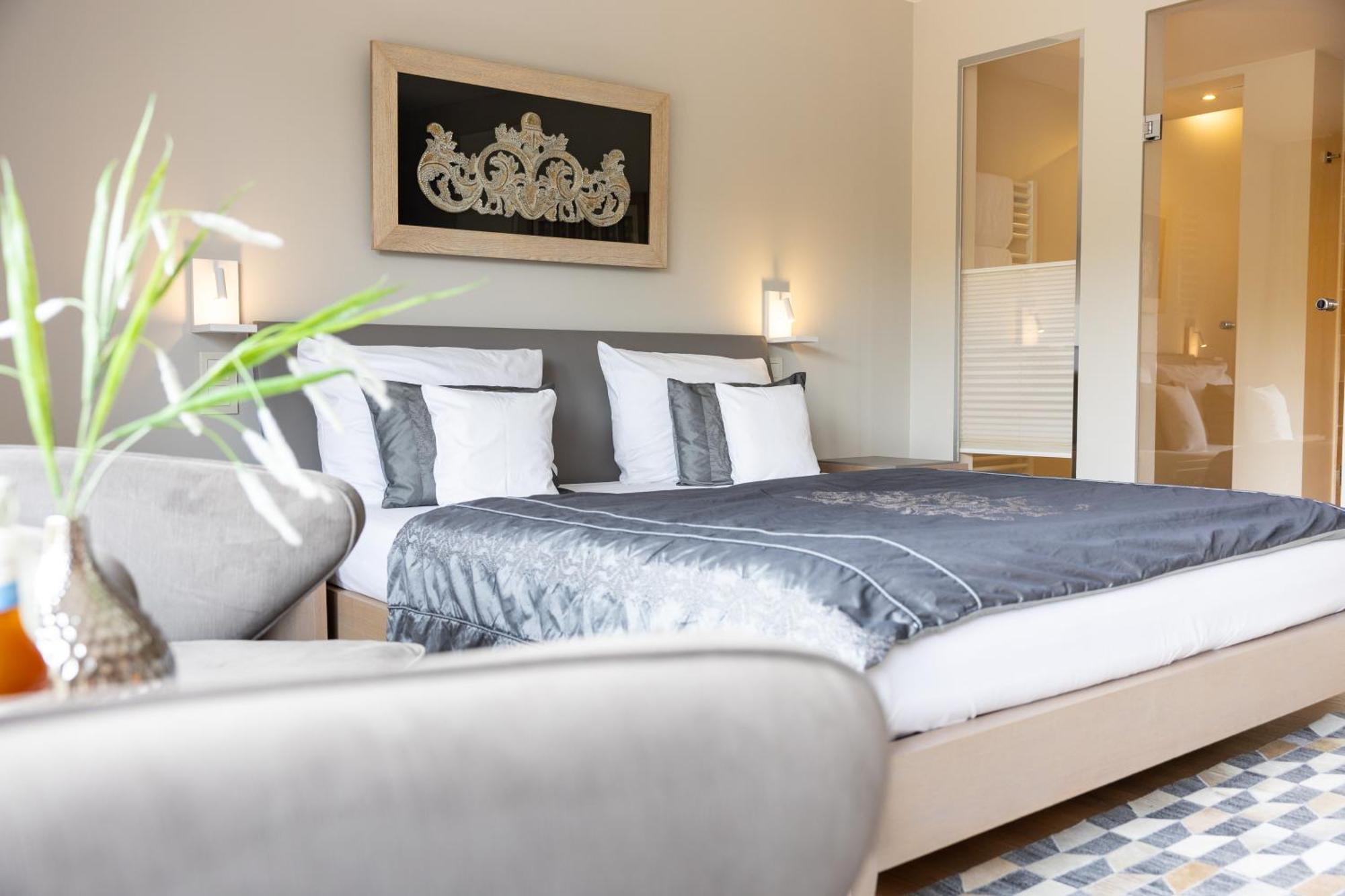Hotel Am Koenigshafen 4*